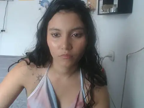 HannaKlein online show from 11/18/25, 06:00