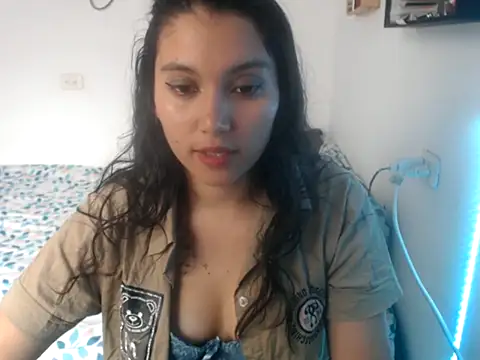 HannaKlein online show from 10/07/25, 06:09