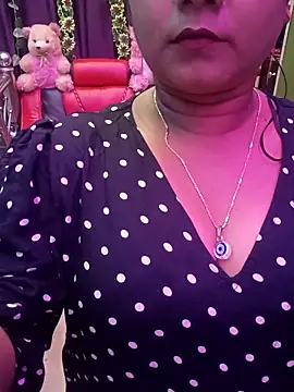 ella mariya online show from 11/10/25, 02:55