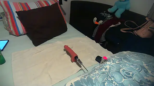 balkangirl1 online show from 10/31/25, 02:35