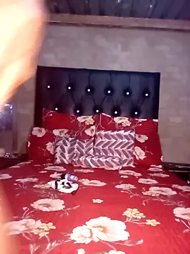 hoittytoittyxx online show from 04/12/26, 06:00