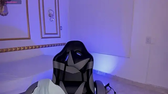 caro03x online show from 11/02/25, 02:16