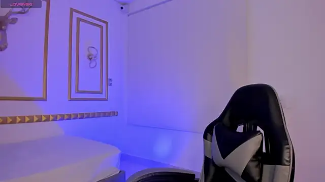 caro03x online show from 11/07/25, 02:16