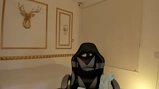 caro03x online show from 11/01/25, 02:29