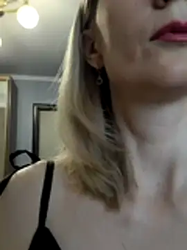 AvelinaLeoni online show from 01/12/26, 06:53