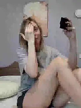 Snapshot of AvelinaLeoni chatting on 12/12/24, 06:57 AvelinaLeoni online show from 12/12/24, 06:57