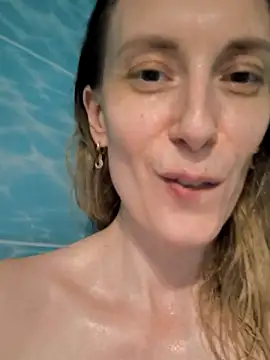 AvelinaLeoni online show from 11/14/25, 07:17