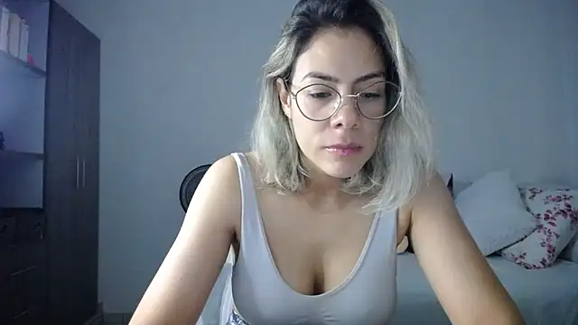 candydowson1 online show from 06/02/26, 10:37