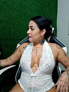 exquentadamay online show from 10/06/25, 02:51