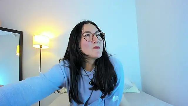 Elle Lee  online show from 03/07/26, 12:50