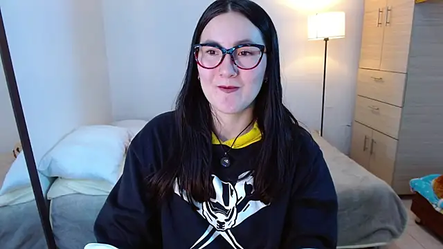 Elle Lee  online show from 03/12/26, 03:45