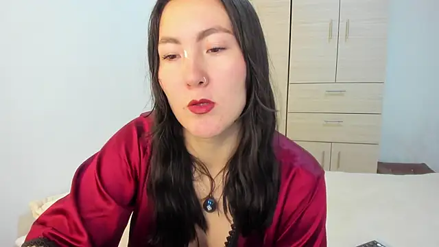 Elle Lee  online show from 01/06/26, 04:22