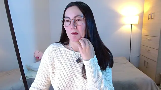 Elle Lee  online show from 03/29/26, 05:31