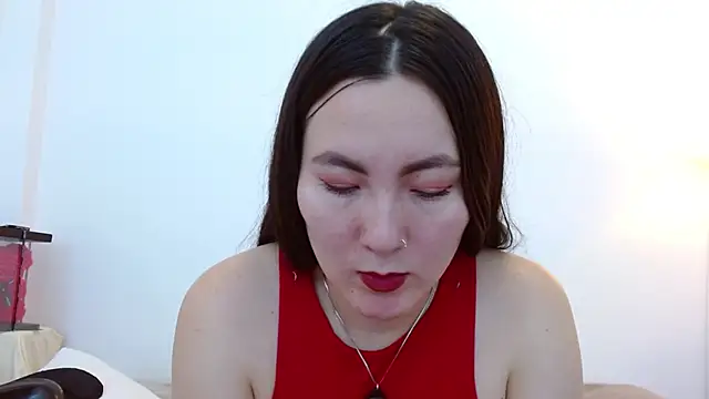 Elle Lee  online show from 05/28/26, 04:02