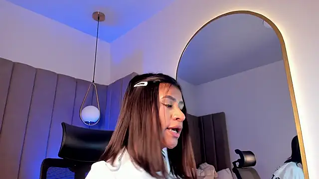 Elise Diamond online show from 04/22/26, 03:52