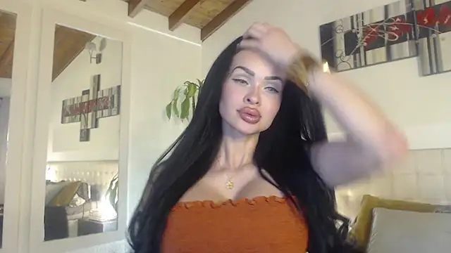  Pamela doll online show from 04/07/26, 11:50