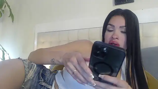  Pamela doll online show from 04/28/26, 12:09