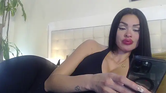  Pamela doll online show from 04/29/26, 10:49