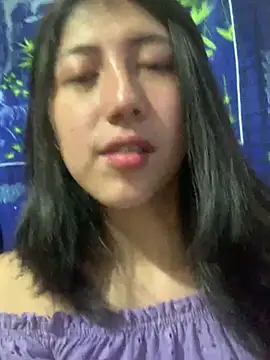 sarah12333 online show from 05/18/26, 11:09