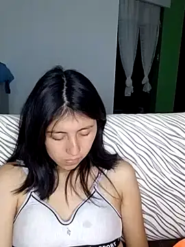 sarah12333 online show from 06/17/26, 12:21