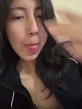 sarah12333 online show from 03/30/26, 04:14