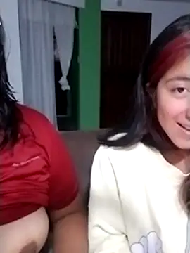 sarah12333 online show from 07/14/26, 01:27