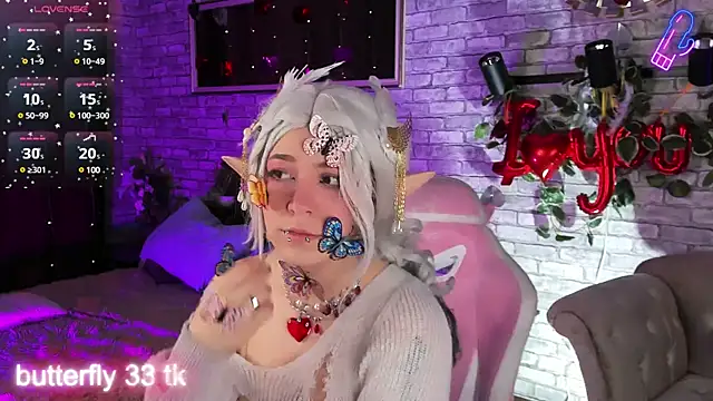 Snapshot of Alex_Howell chatting on 03/08/25, 08:35 Alex Howell online show from 03/08/25, 08:35