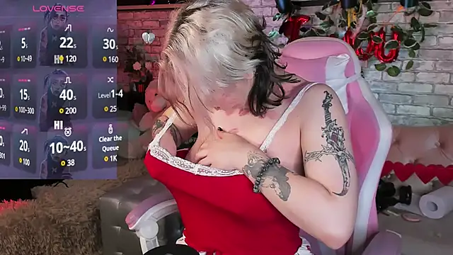 Snapshot of Alex_Howell chatting on 02/13/25, 08:45 Alex Howell online show from 02/13/25, 08:45