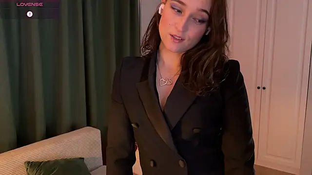 Pavlyna online show from 11/18/25, 06:00