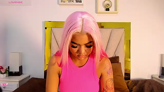 vahiolet fuentes online show from 11/26/25, 03:06