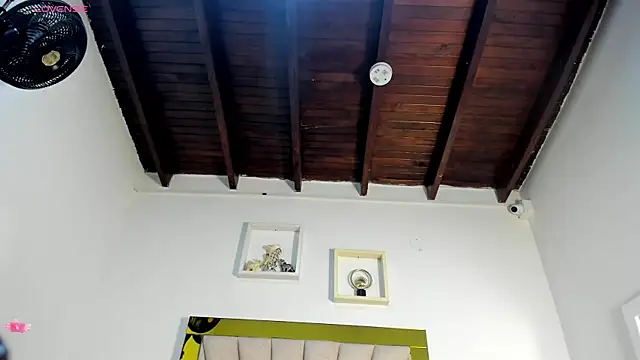 vahiolet fuentes online show from 11/27/25, 03:07