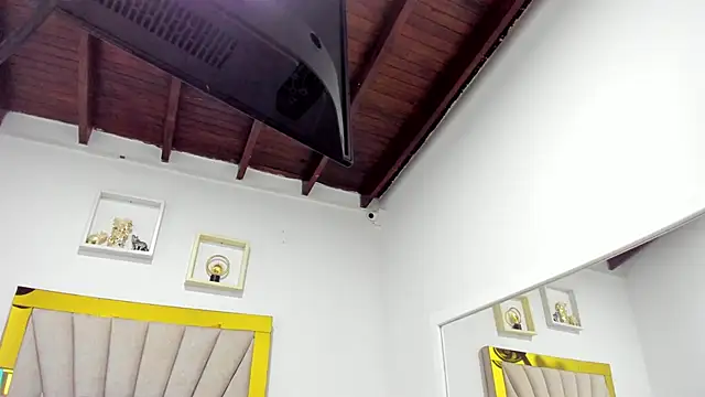 vahiolet fuentes online show from 11/22/25, 03:05