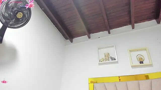 vahiolet fuentes online show from 09/25/25, 03:56