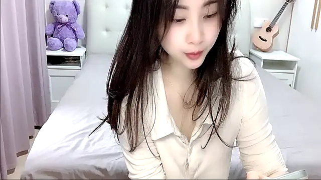 aisha123123 online show from 11/15/25, 02:37