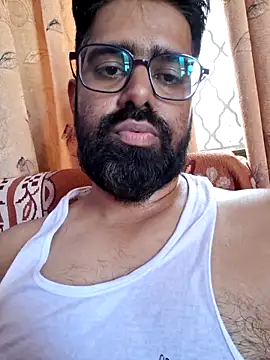 Snapshot of bewolf_17 chatting on 10/03/25, 06:59 bewolf 17 online show from 10/03/25, 06:59