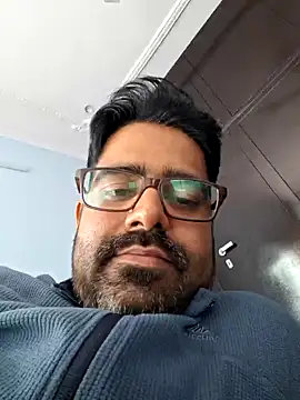 Snapshot of bewolf_17 chatting on 02/04/25, 09:17 bewolf 17 online show from 02/04/25, 09:17