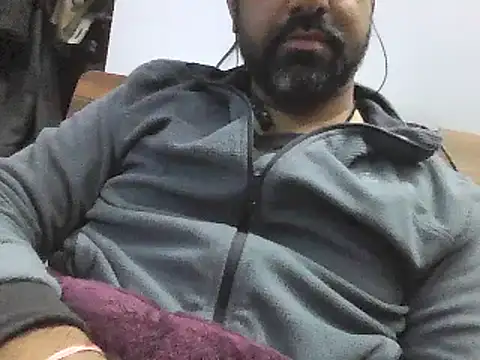 Snapshot of bewolf_17 chatting on 01/04/25, 06:09 bewolf 17 online show from 01/04/25, 06:09