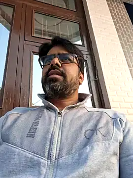 Snapshot of bewolf_17 chatting on 01/10/25, 10:50 bewolf 17 online show from 01/10/25, 10:50