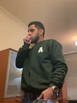 Snapshot of Cum_076 chatting on 01/10/26, 10:05 Cum 076 online show from 01/10/26, 10:05