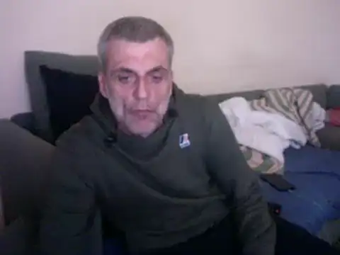 Snapshot of skossa777 chatting on 02/14/25, 01:29 skossa777 online show from 02/14/25, 01:29