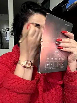 karenlennox1 online show from 11/08/25, 09:51