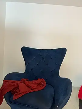 karenlennox1 online show from 03/05/26, 12:18