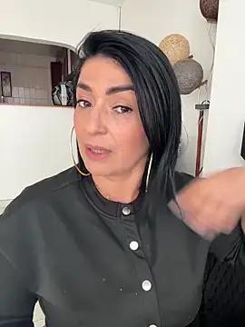 karenlennox1 online show from 03/27/26, 10:11