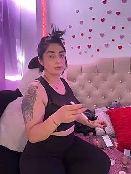 karenlennox1 online show from 03/08/26, 08:45