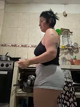 karenlennox1 online show from 01/18/26, 07:50