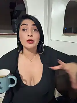 karenlennox1 online show from 04/11/26, 11:52