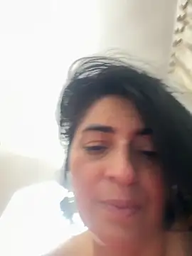 karenlennox1 online show from 10/02/25, 10:13