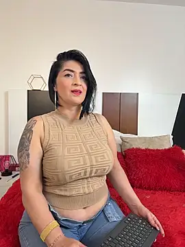 Snapshot of karenlennox1 chatting on 05/21/26, 10:29 karenlennox1 online show from 05/21/26, 10:29