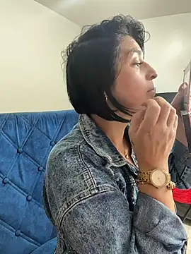 karenlennox1 online show from 02/14/26, 08:31