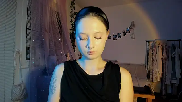 Snapshot of Jenny_darling_love chatting on 09/20/25, 06:13 Jenny darling love online show from 09/20/25, 06:13